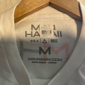 Mau Hawaii Tee. Men’s medium